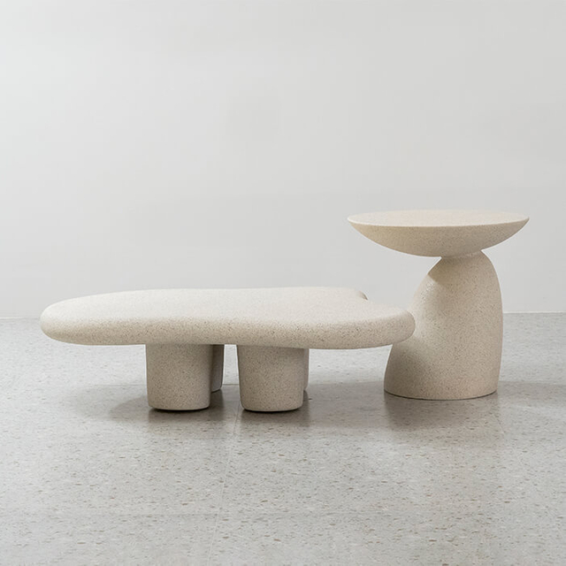 Minimalistische Curved betonnen salontafel met glasvezelblad