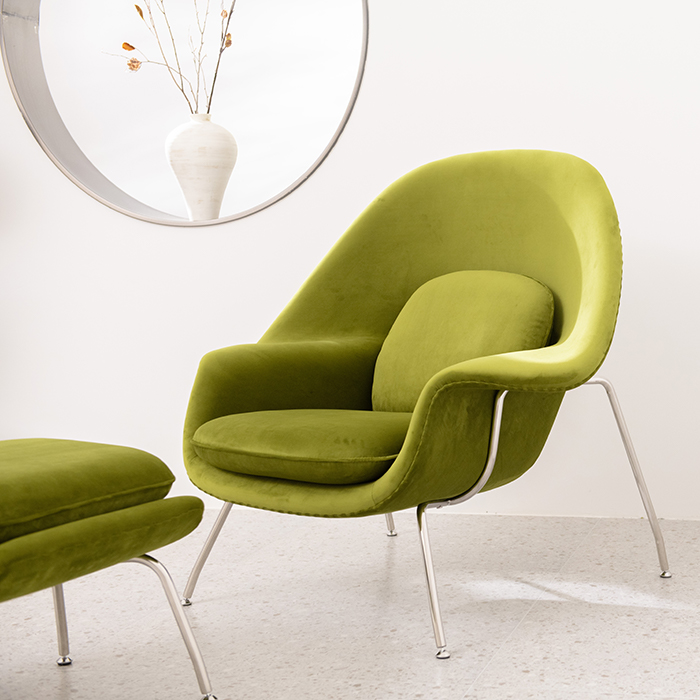 Nodic Womb Lounge Chair en Ottomaanse stoel met kussens 