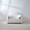 Luxe moderne witte eenpersoonsbank met gestoffeerde accentfauteuil