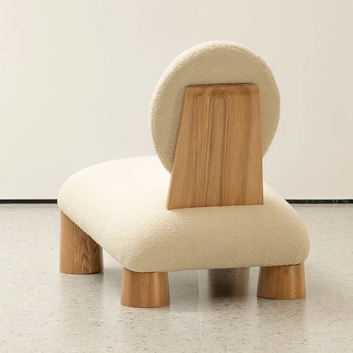 Natuurlijke moderne houten loungestoel Armloze accentstoel met Teedy Fleece